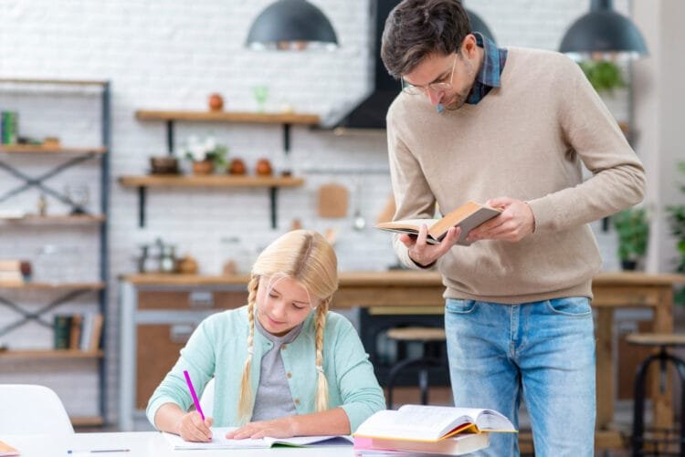 Advantages of Hiring an English Subject Tutor for your Child