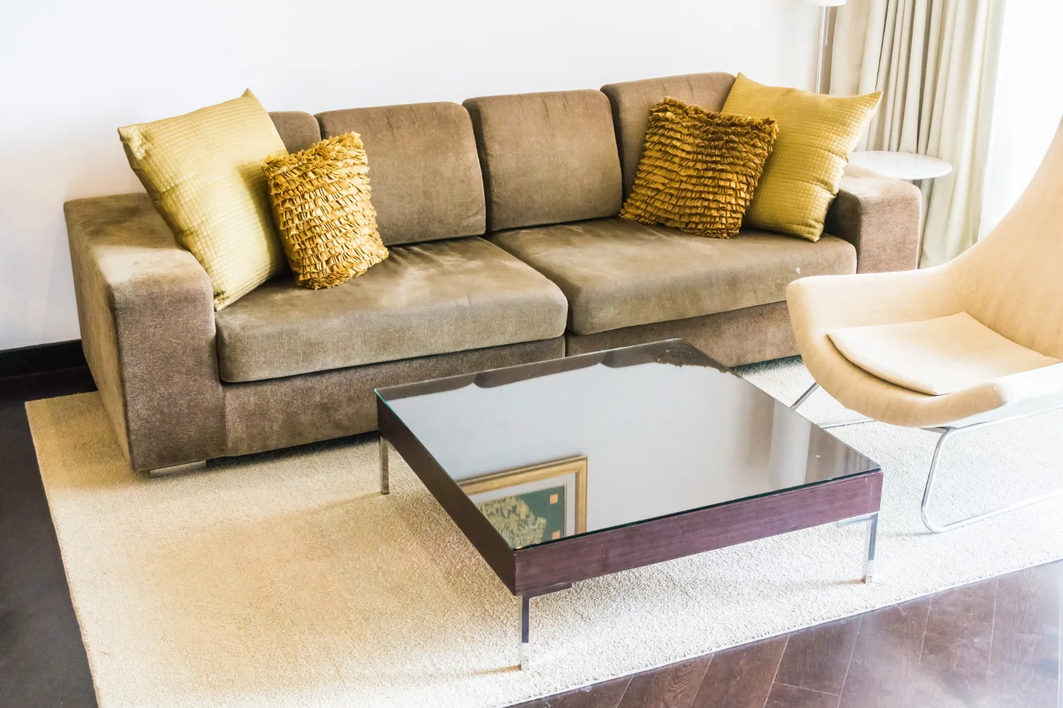 Sofa Color Selection Guide - Choosing The Right Sofa Color To Match Your Style And Living Space.